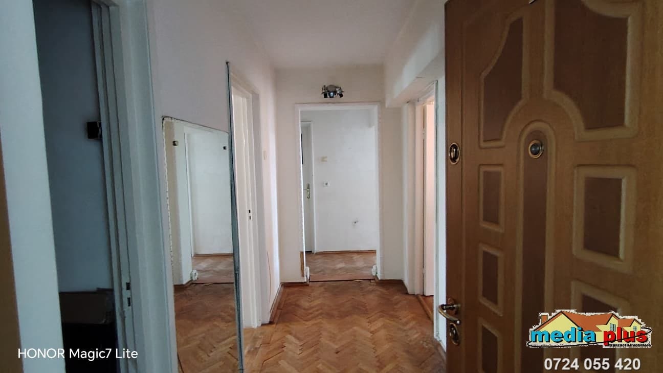 Bdul. George Cosbuc nr.33, Tiglina 2